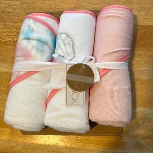 NWT set of 3 hooded terry towels